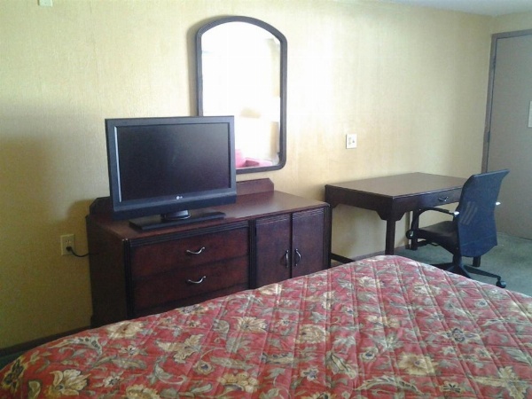 Xenia Country Inn image 5