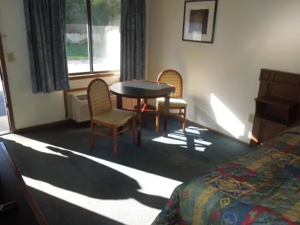Xenia Country Inn 8
